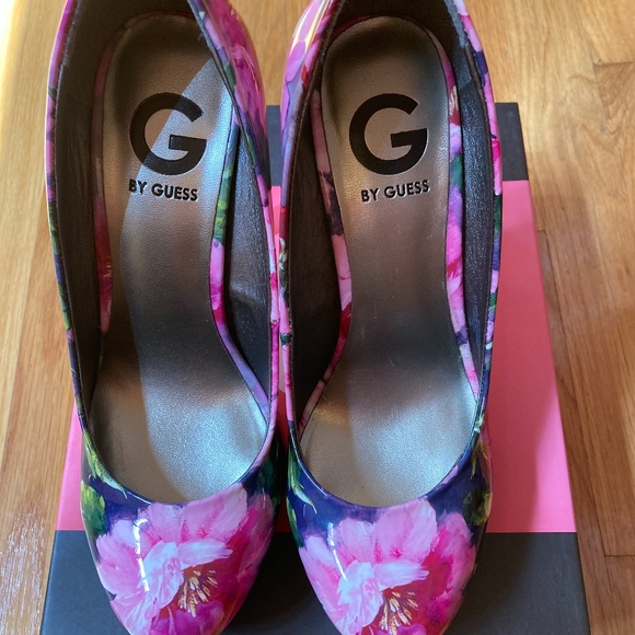 GUESS Floral Print Platform Heels - Picture 1 of 4